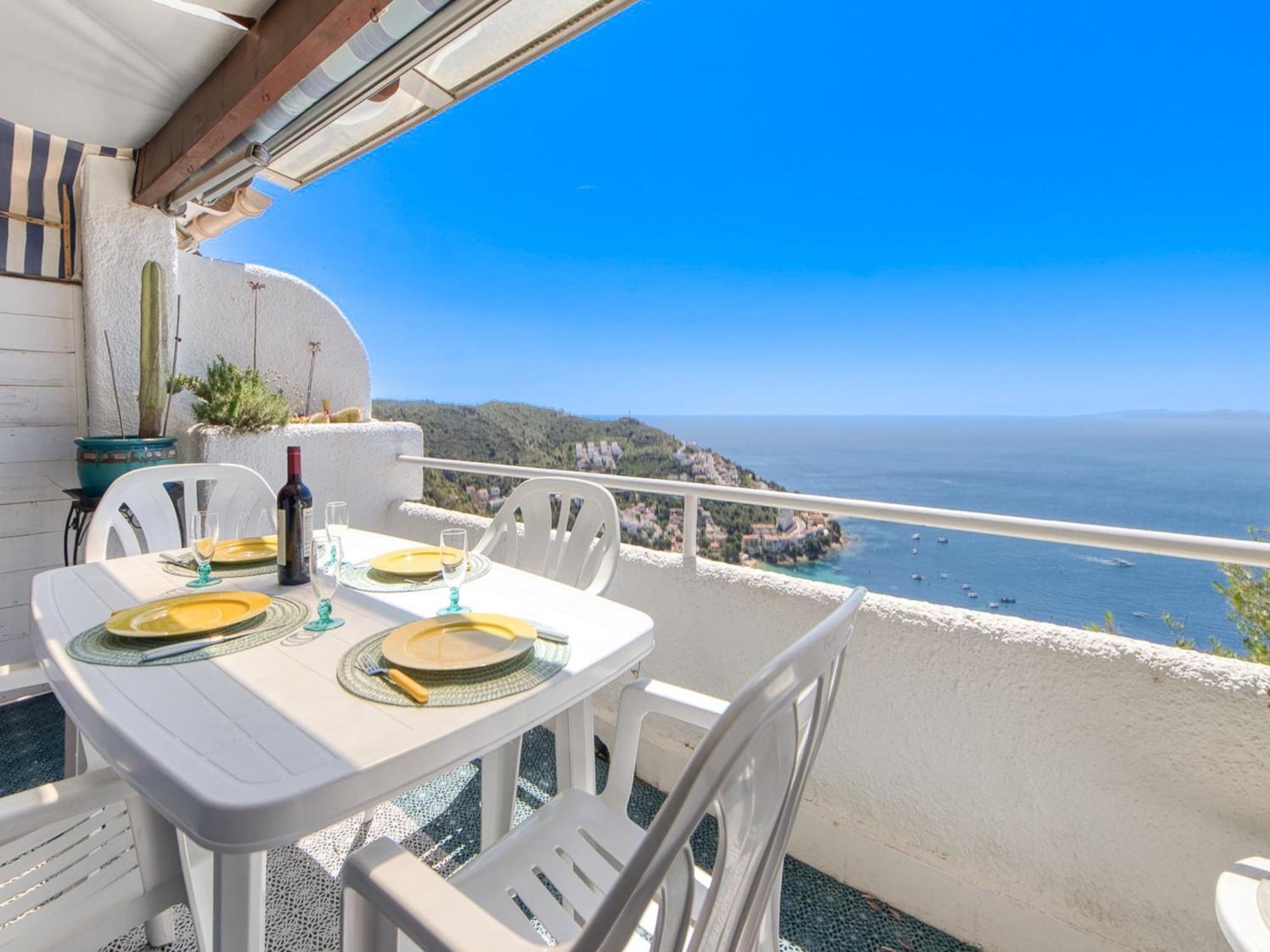 Apartment Lush With View *